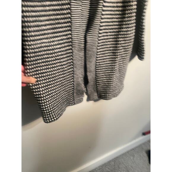 Talbots Black Checked Pure Merino Wool Chunky Knit Cardigan Size Medium - Picture 4 of 9